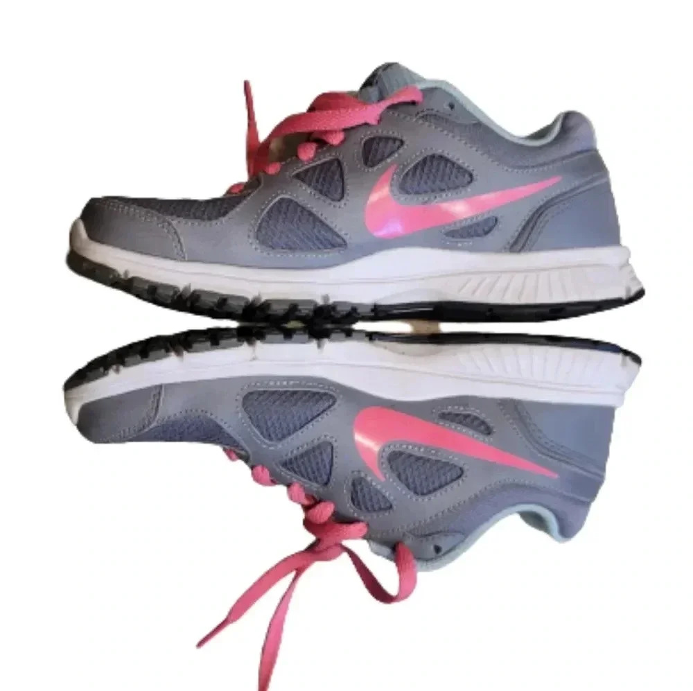 Nike Revolution Women's size 6.5 - Picture 2 of 6
